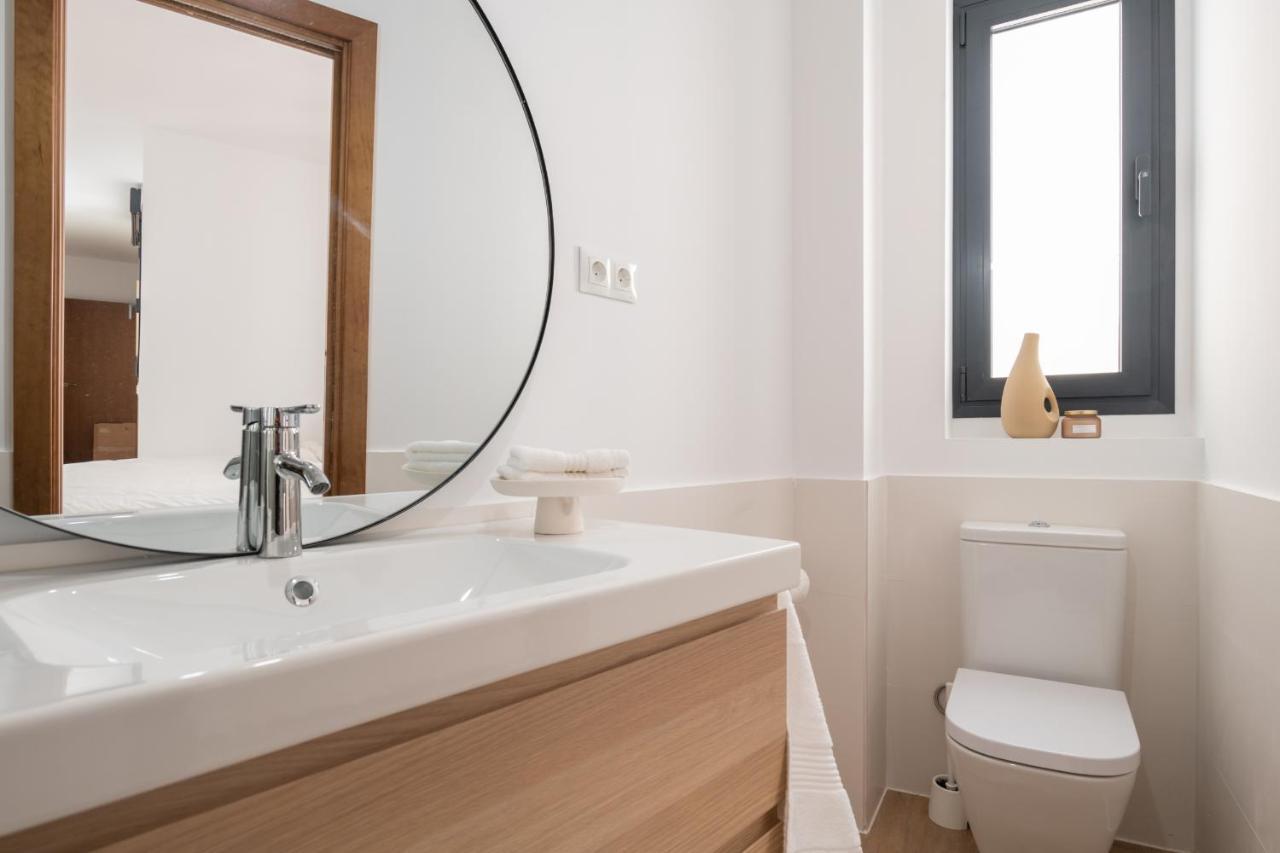 Malasana 13: Central Historic Apartment with Two Bedrooms Malaga Exterior photo